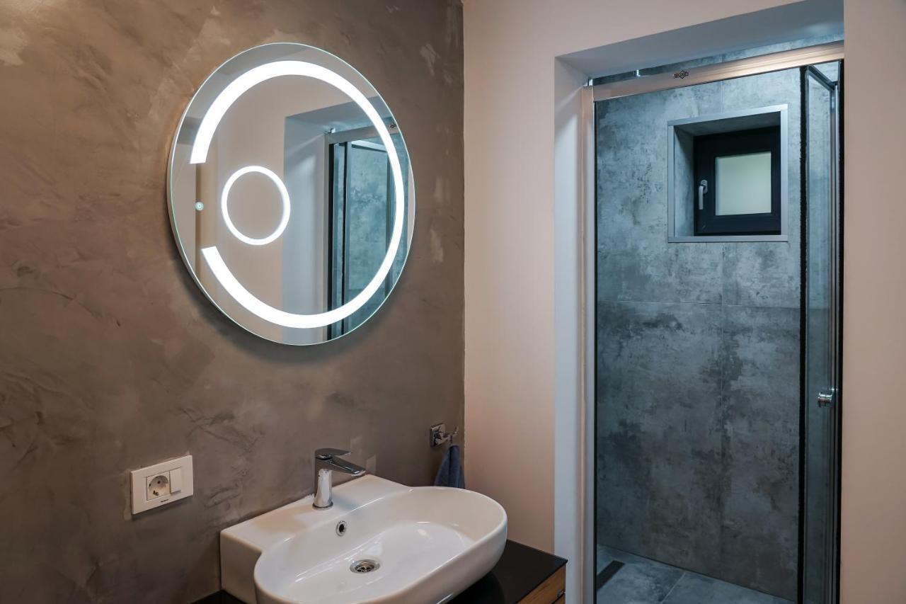 The Urban Oasis Apartment Bucharest Exterior photo